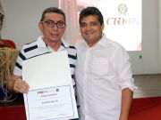 O presidente do CRO-RN agradece ao CD José Airton Lopes, que foi representante do Conselho na região Oeste