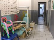 Fiscalização do CRO-RN encontra cadeira odontológica  em corredor  de unidade