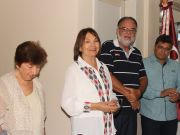Dra. Yara Silva, diretora do Museu, junto com Elza Macedo, diretora adjunta, agradece a homenagem do CFO