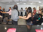 Exercício de consciência corporal e sensibilização