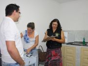 A Fiscal Cyntyan anota as irregularidades encontradas no consultório da UBS do centro de Coronel Ezequiel