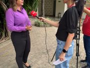 A presidente do CRO-RN concede entrevista para a TV de Mossoró