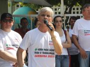 Eimar Lopes discursa para os colegas dentistas e acadêmicos de Odontologia da UFRN