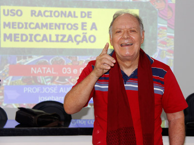 Curso sobre Uso Racional de Medicamentos e Medicalização tem enfoque na reflexão