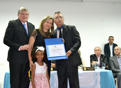 Cirurgiã-dentista recebe título de Cidadã Macaíbense pela sua atuação na Saúde Bucal  