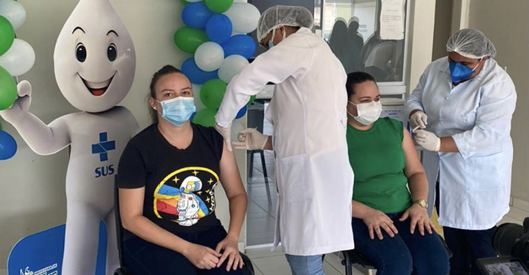 Profissionais da odontologia estão sendo vacinados contra a Covid-19 no RN