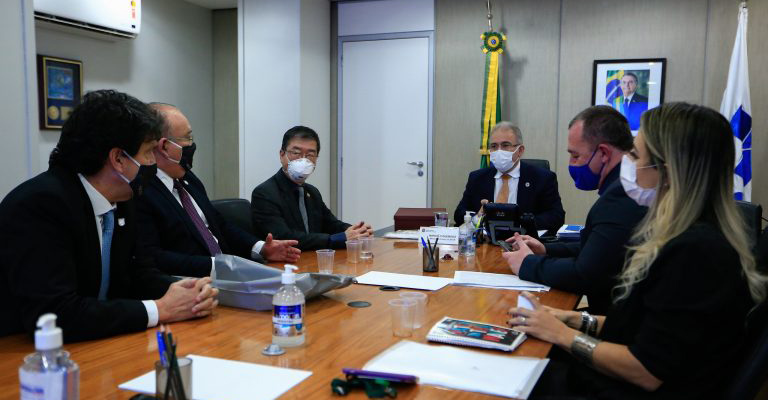 Em reunião com o Ministro da Saúde, CFO busca melhoria do atendimento odontológico e valorização da categoria