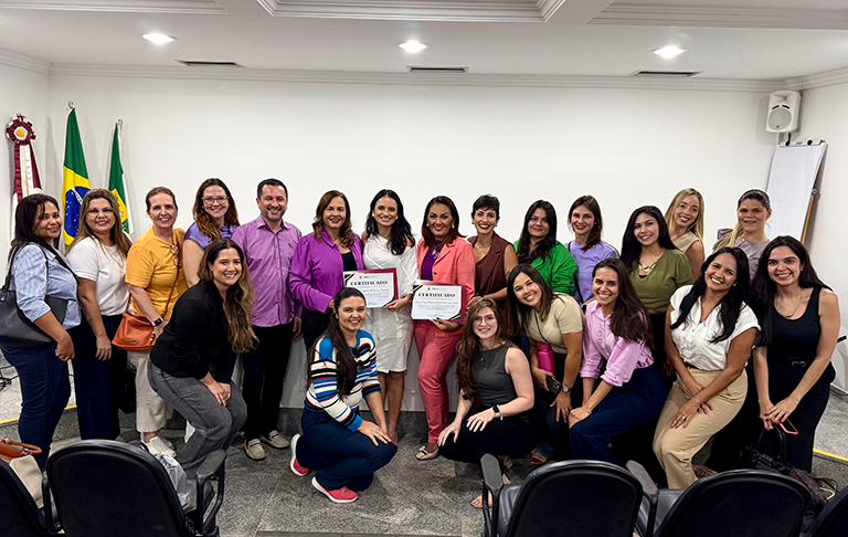 A Comissão CRO-RN Mulher realizou o CRO-RN Lilás com palestras de psicóloga e de delegada 