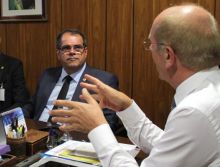 Contra EaD na Odontologia, CFO se reúne com Secretário Especial da Casa Civil