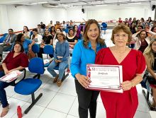 Amigos homenageiam a Dra. Socorro Medeiros, dentista e terapeuta das PICS 